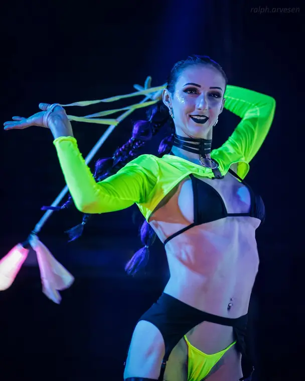 LED rope dart cradle move